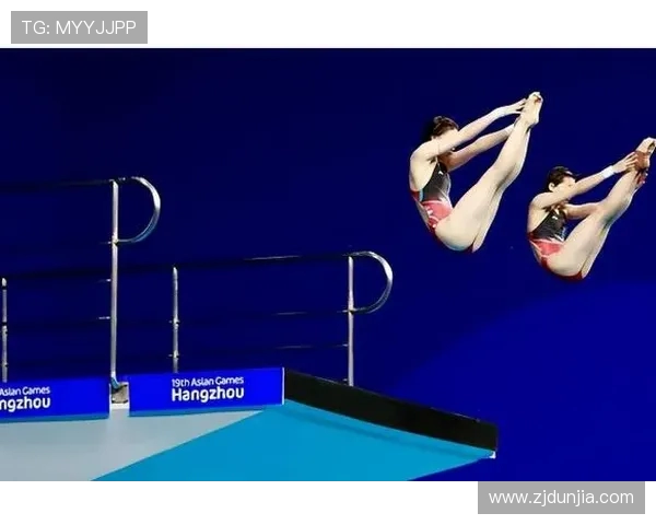 跳水运动的魅力与挑战:从技巧训练到心理调适的全面剖析 跳水运动的魅力与挑战:从技巧训练到心理调适的全面剖析