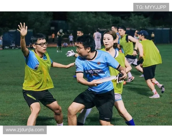 西安飞盘队在滑板精英赛中以81分稳居积分榜首位 西安飞盘队在滑板精英赛中以81分稳居积分榜首位