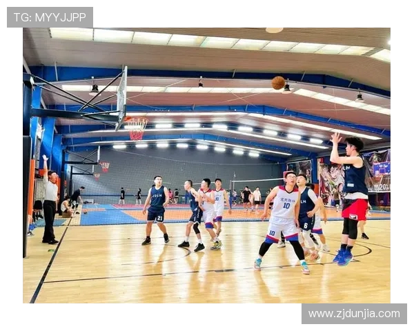 探索篮球技巧与团队协作在竞技赛场中实现全面持续提升的发展之路 探索篮球技巧与团队协作在竞技赛场中实现全面持续提升的发展之路