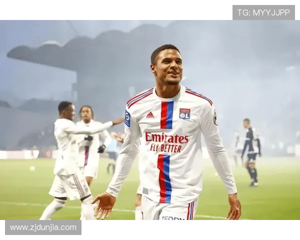 克雷泰伊与朗斯的精彩对决揭示法甲新赛季的竞争格局与球队实力分析